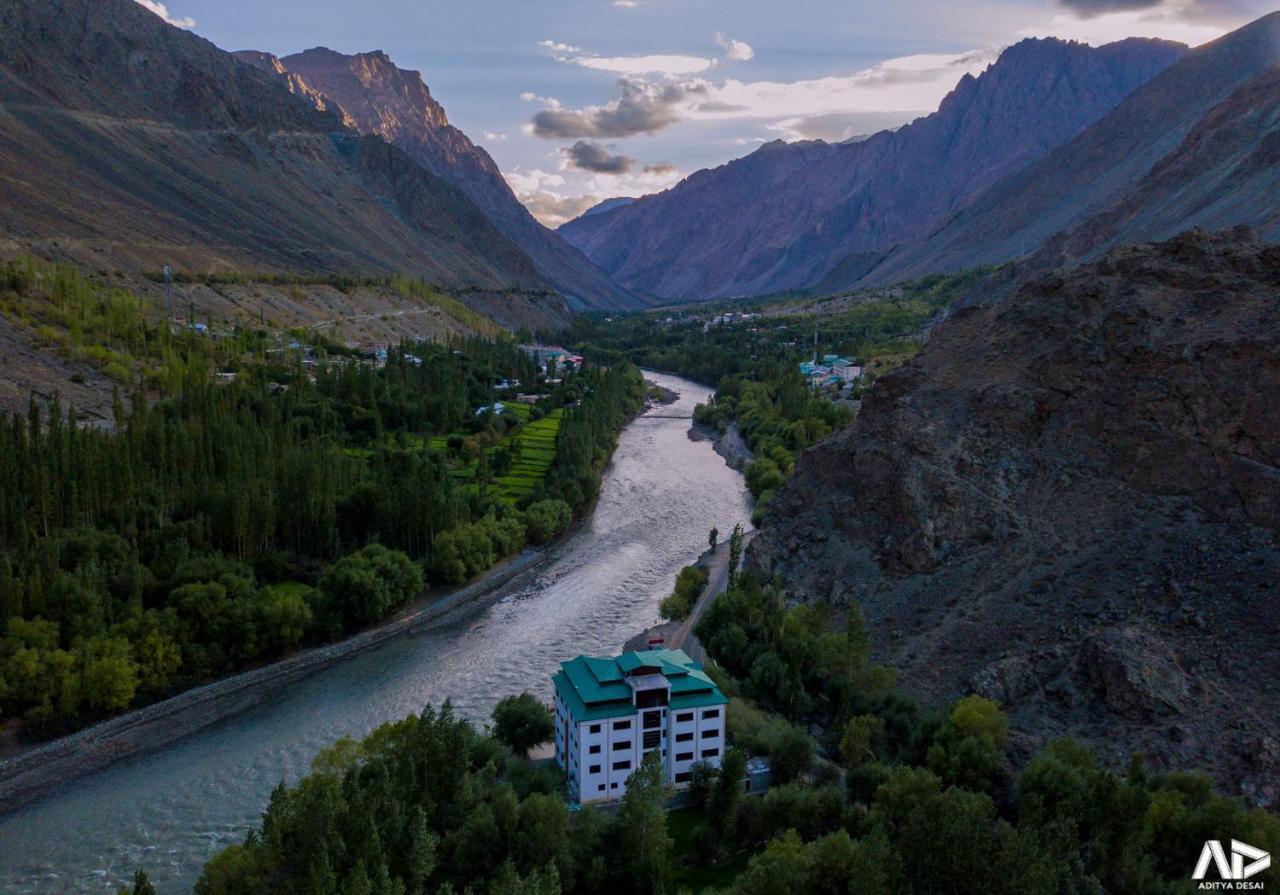 Hotel Chhutuk Heights Каргил Экстерьер фото